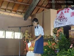 Bagaimana Teknologi Mempengaruhi Minat Murid dalam Membaca Puisi