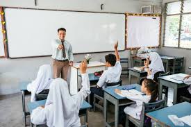 Bahasa Arab di Sekolah: Menguasai Bahasa dan Literasi Sejak Dini